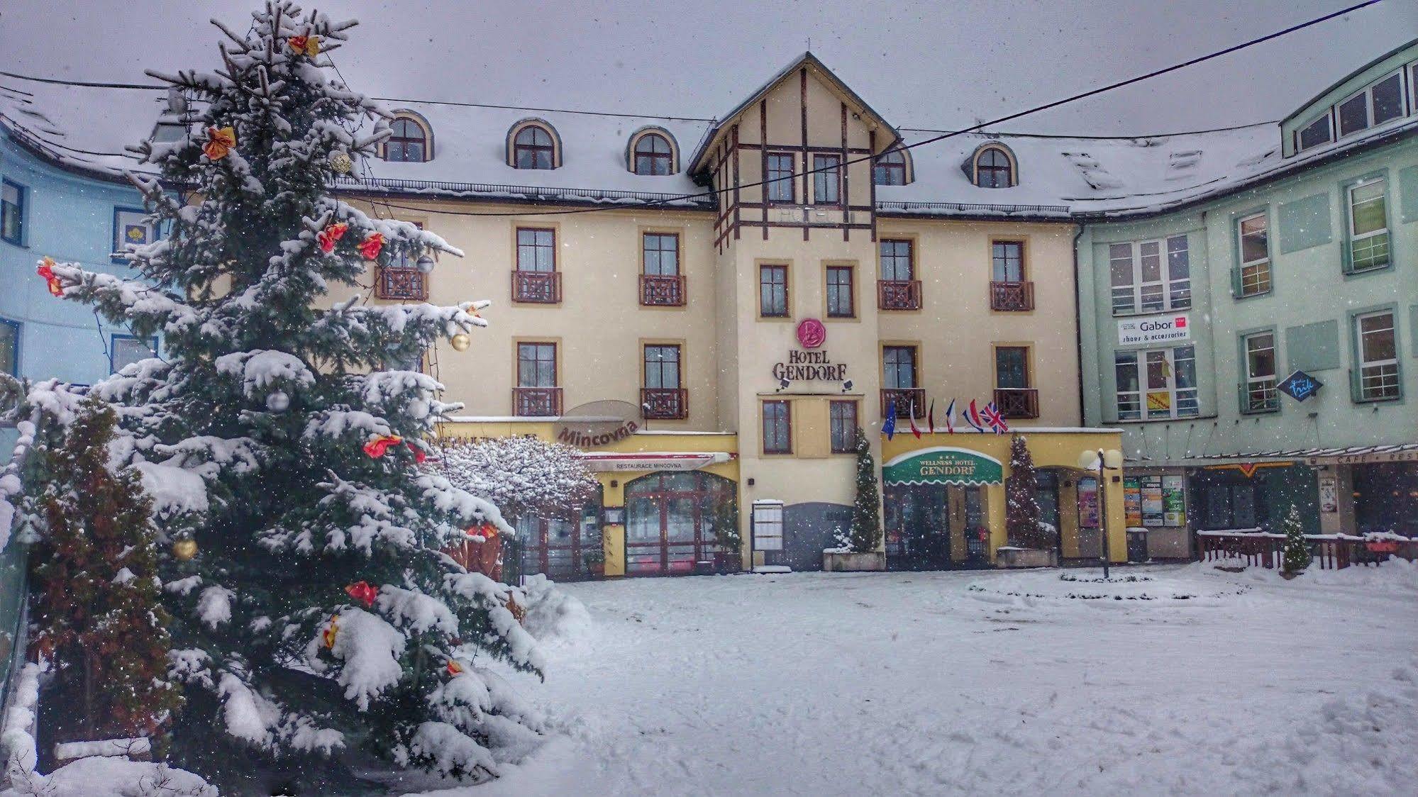 Hotel Gendorf Vrchlabí エクステリア 写真