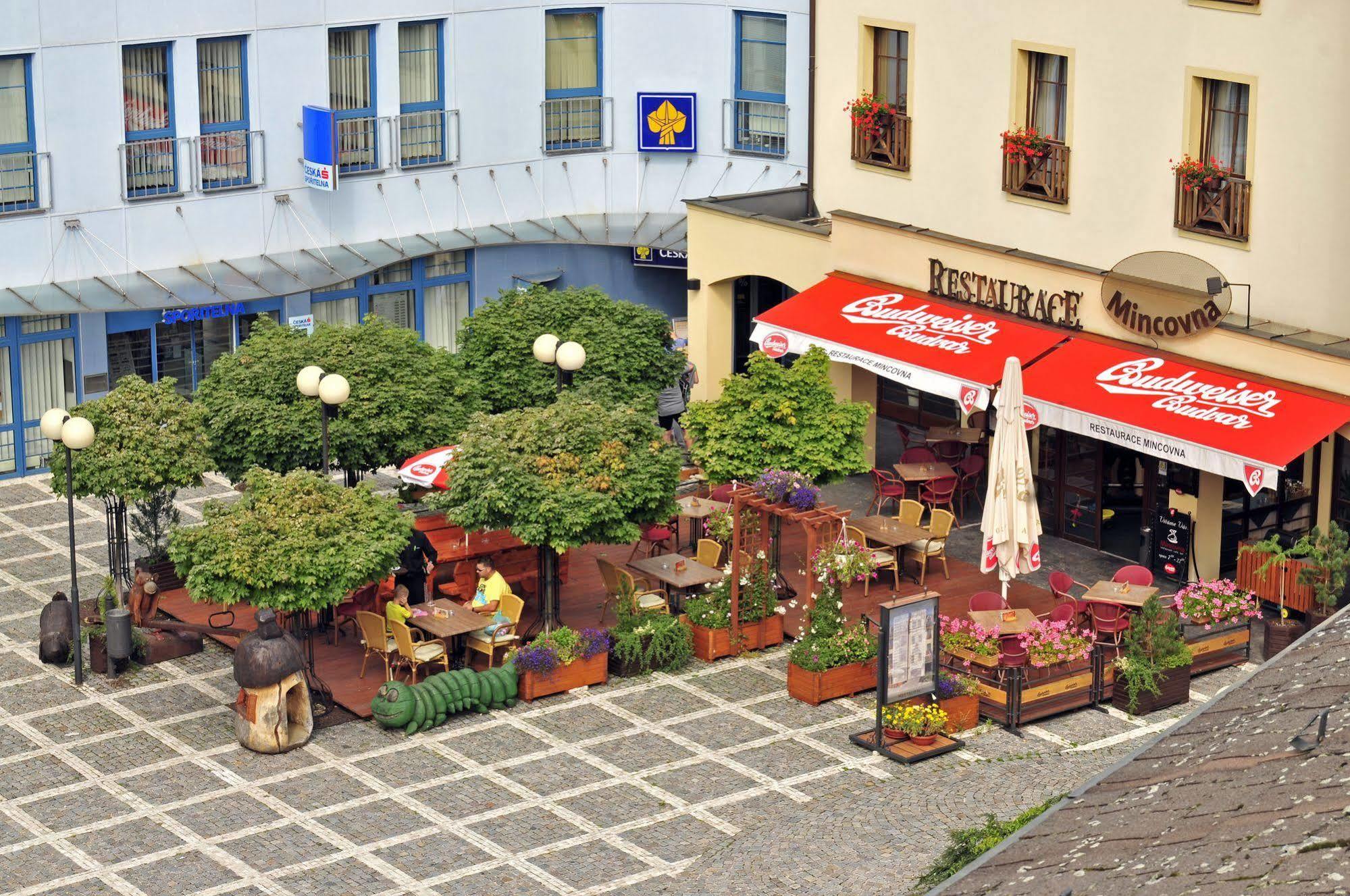 Hotel Gendorf Vrchlabí エクステリア 写真